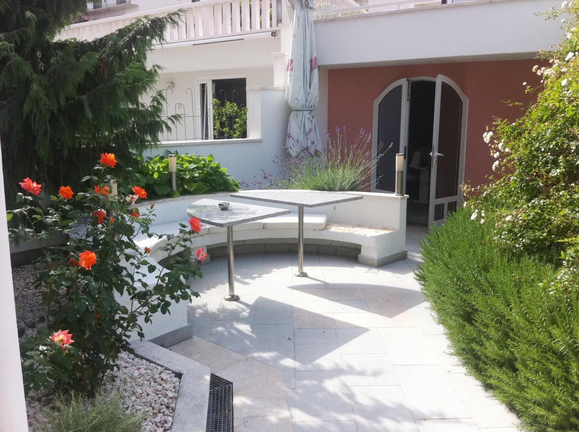 Hotel Bavaria Trogir Donji Seget Εξωτερικό φωτογραφία