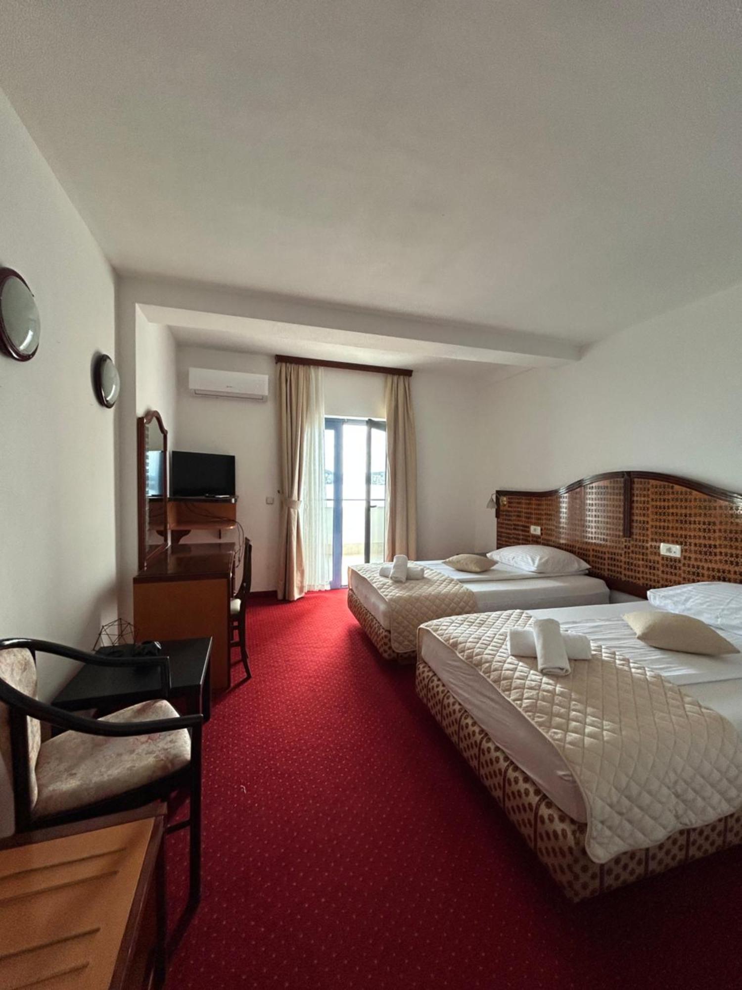 Hotel Bavaria Trogir Donji Seget Εξωτερικό φωτογραφία