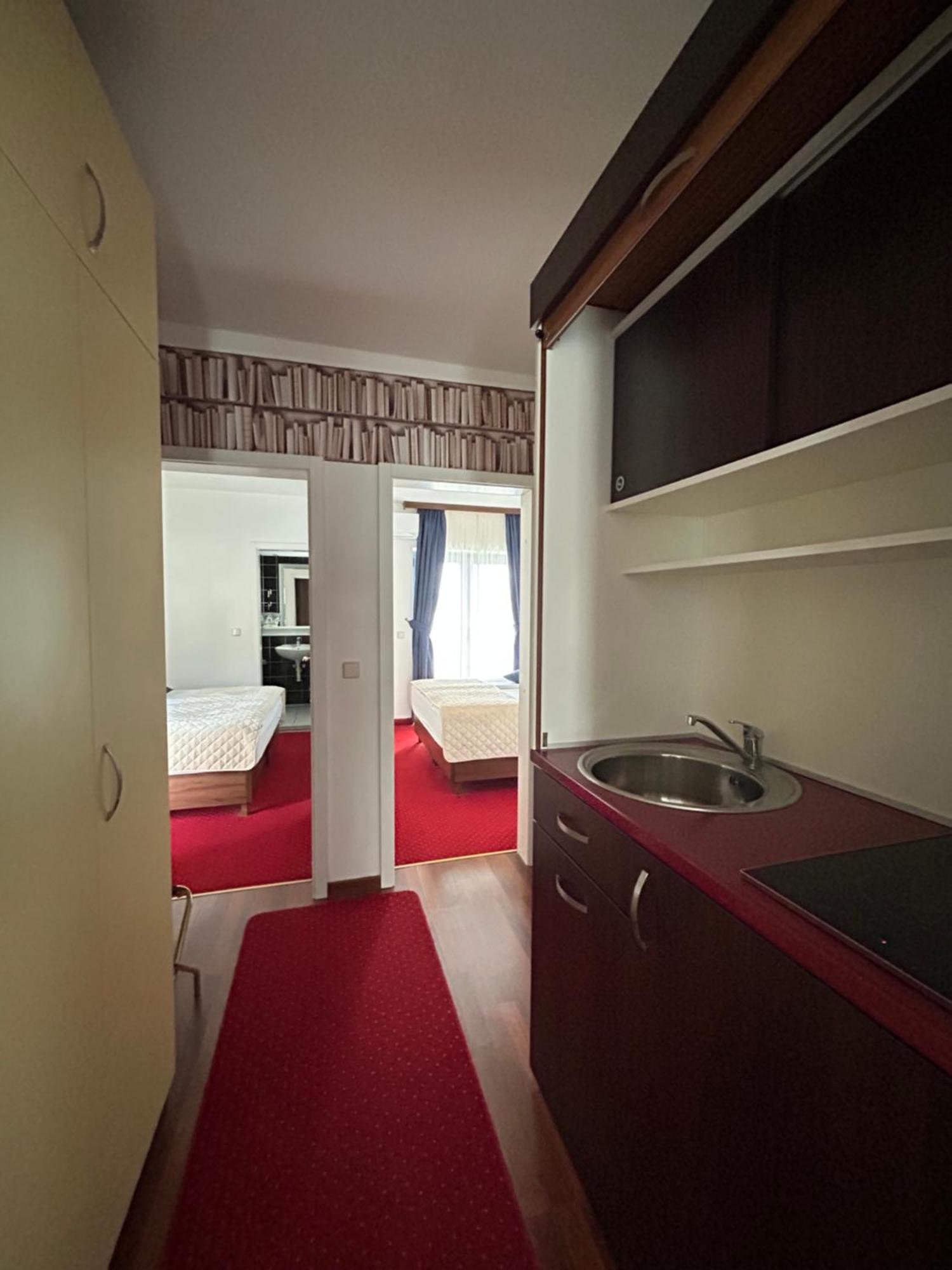 Hotel Bavaria Trogir Donji Seget Εξωτερικό φωτογραφία