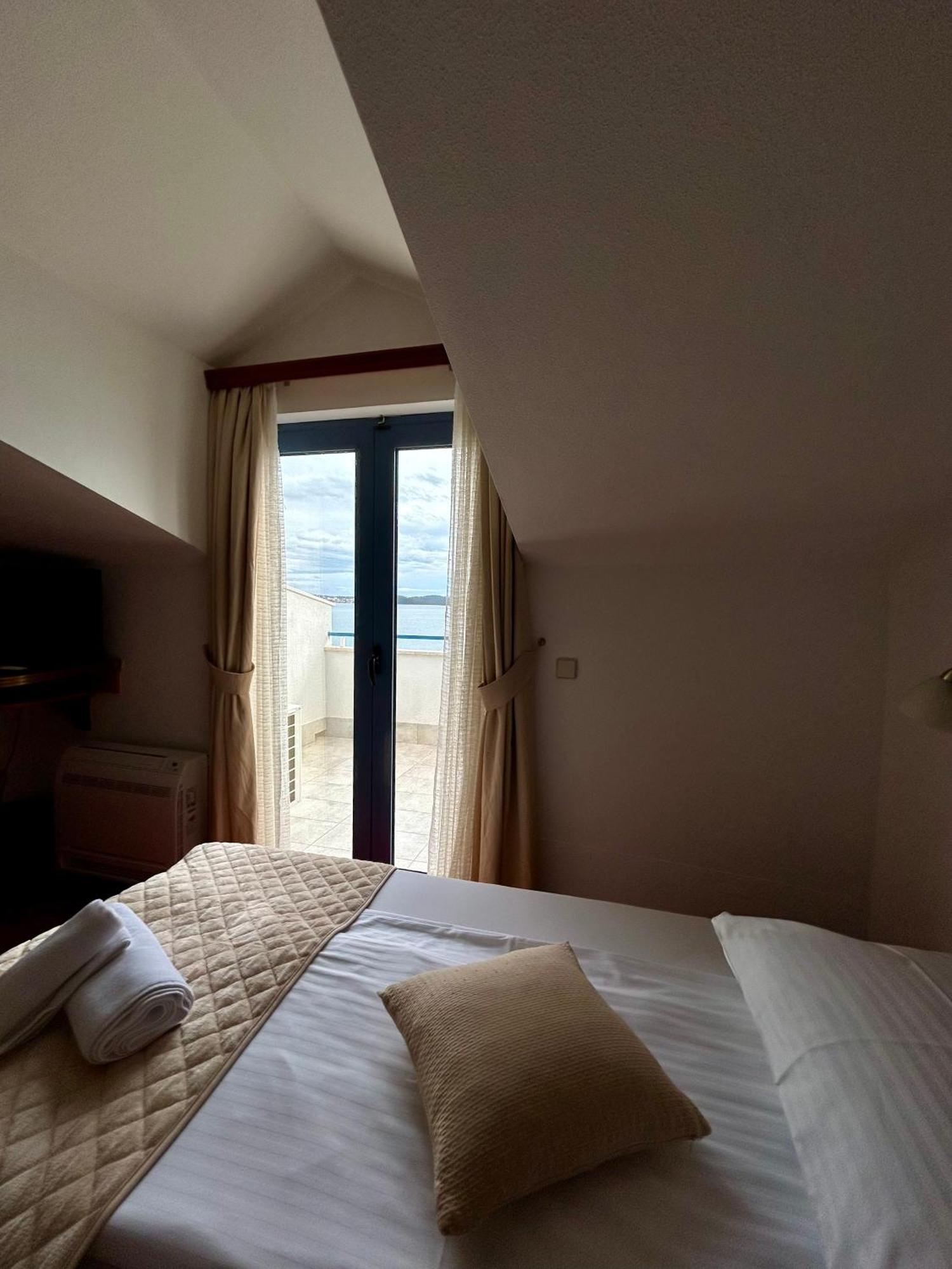 Hotel Bavaria Trogir Donji Seget Εξωτερικό φωτογραφία