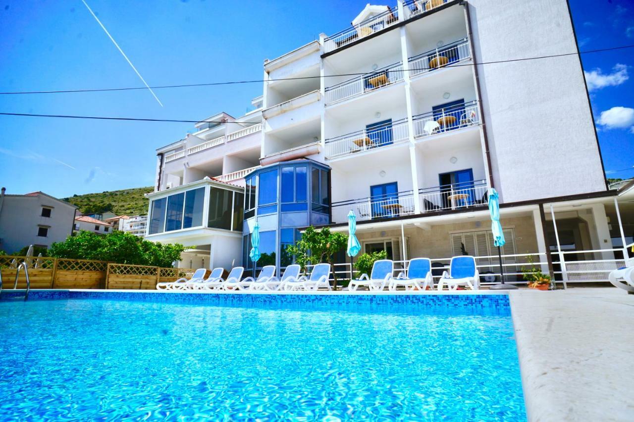 Hotel Bavaria Trogir Donji Seget Εξωτερικό φωτογραφία